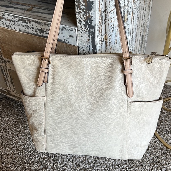 Michael Kors Off-White Leather Double Handles Pockets Tote Shoulder Bag - Picture 3 of 16